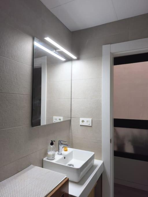 Apartamento Acogedor Granada Centro المظهر الخارجي الصورة